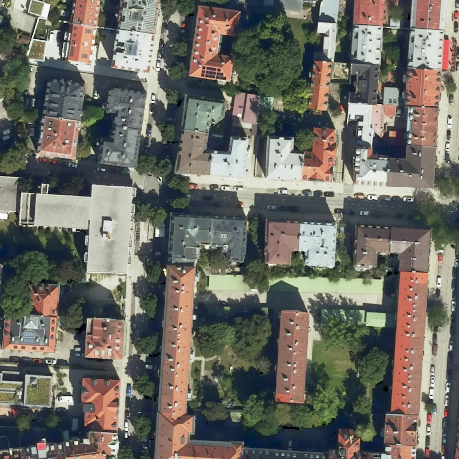 Luftbild der Oberländerstraße 29 in München-Sendling, aus der Vogelperspektive