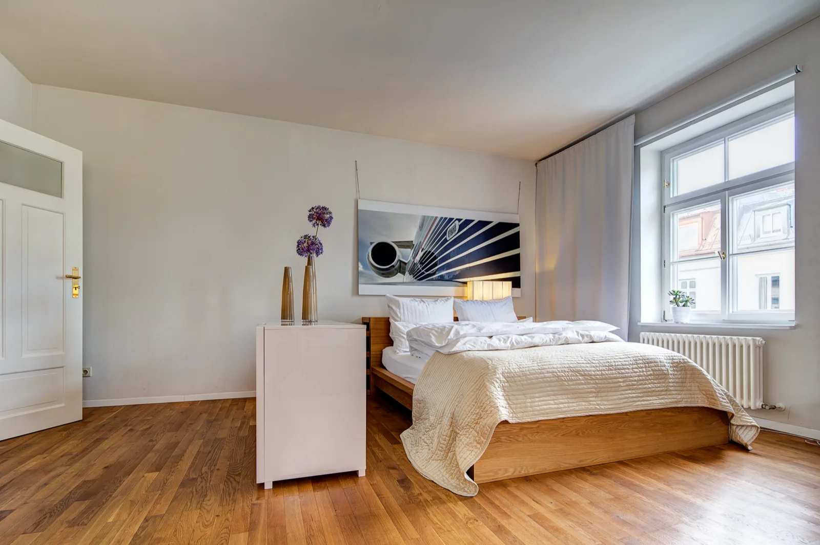 Schlafzimmer im Morgenlicht